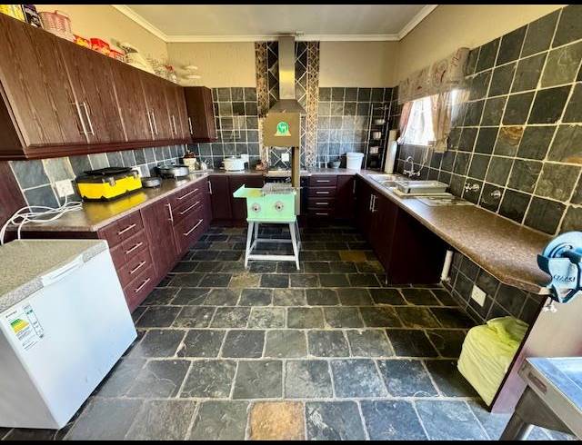 FARM FOR SALE IN BREDELL